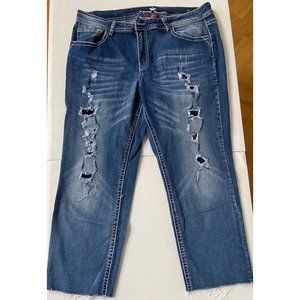 Almost famous capri jeans size 17